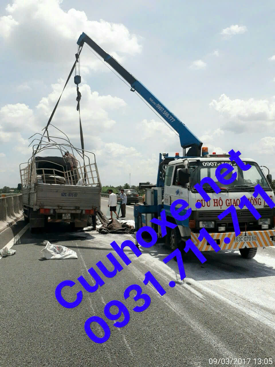 Cẩu xe ô tô nhanh chóng tại Sài Gòn 