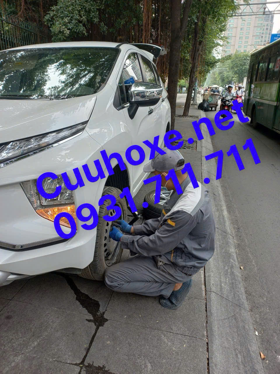 Dịch vụ vá lốp xe ô tô lưu động quận 4