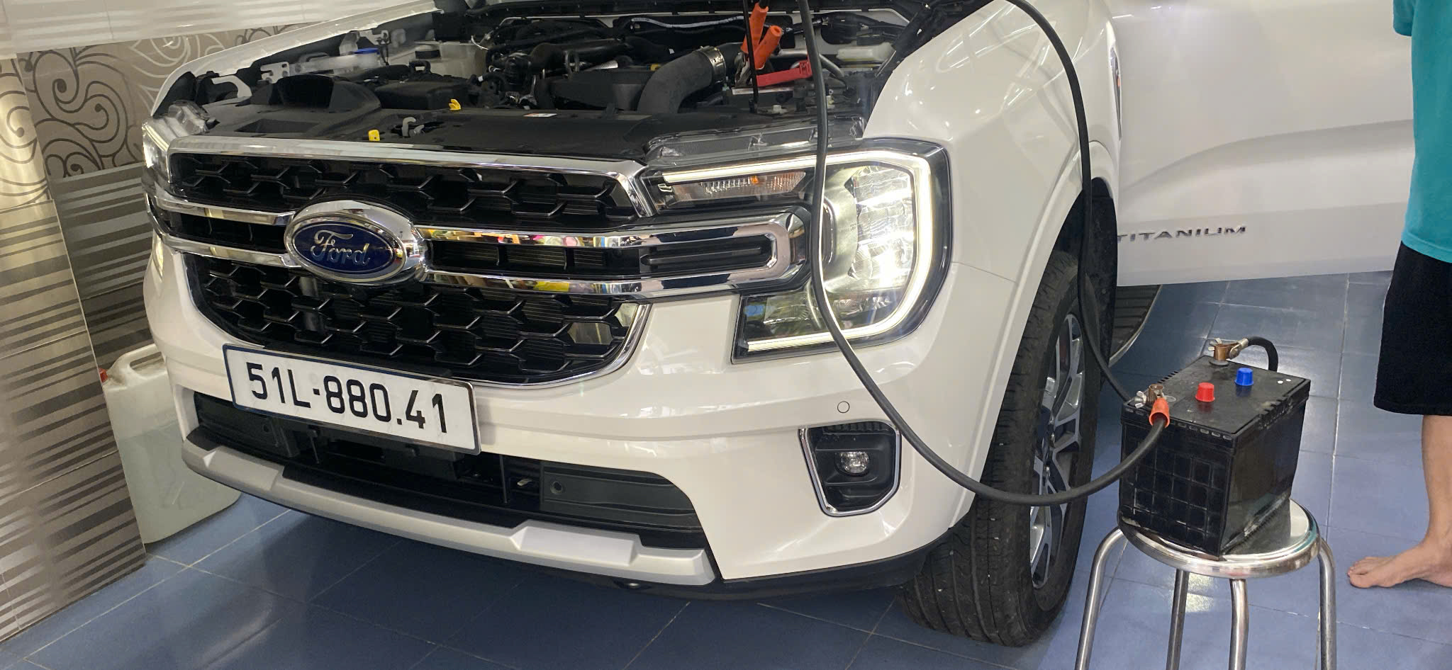 Câu bình ắc quy tận nơi Thủ Đức