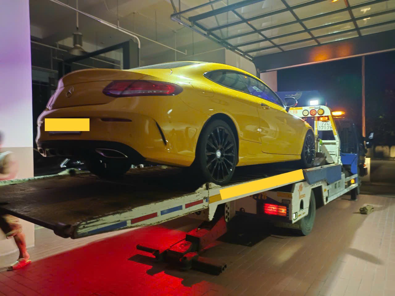 Kéo xe cứu hộ TPHCM