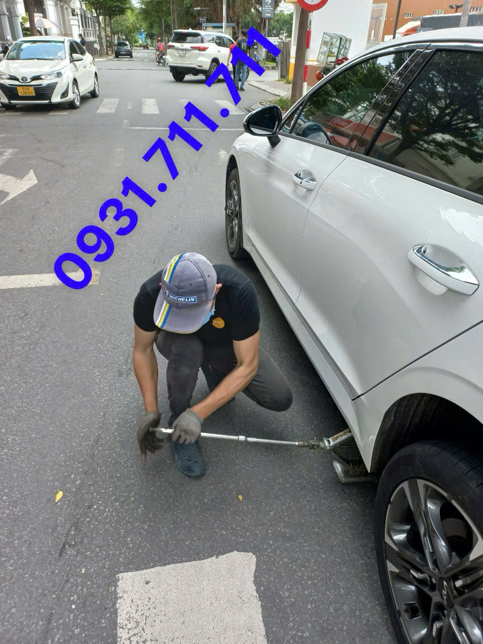 cứu hộ ô tô gấp sài gòn