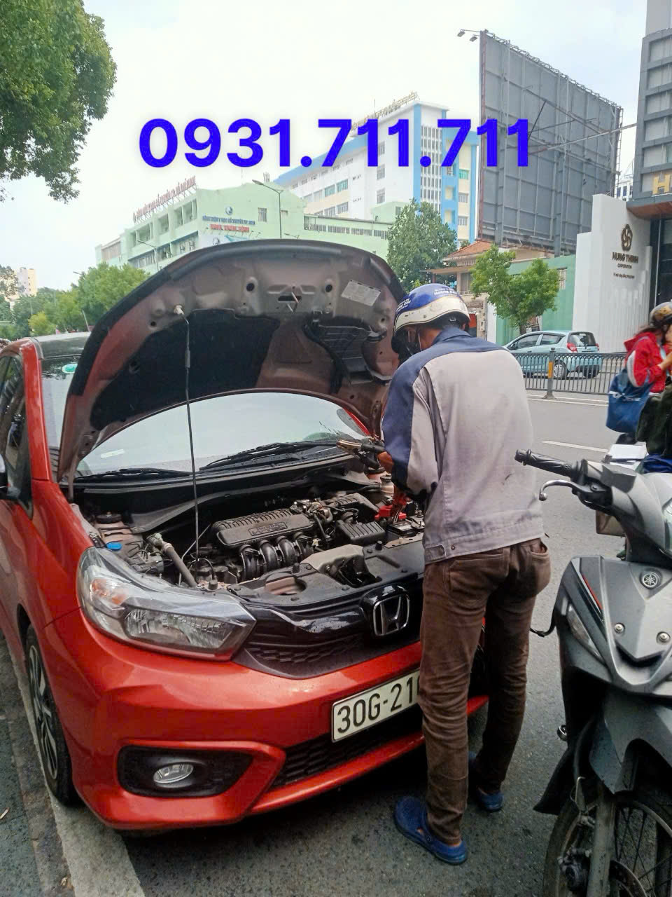 cứu hộ xe ô tô chết bình