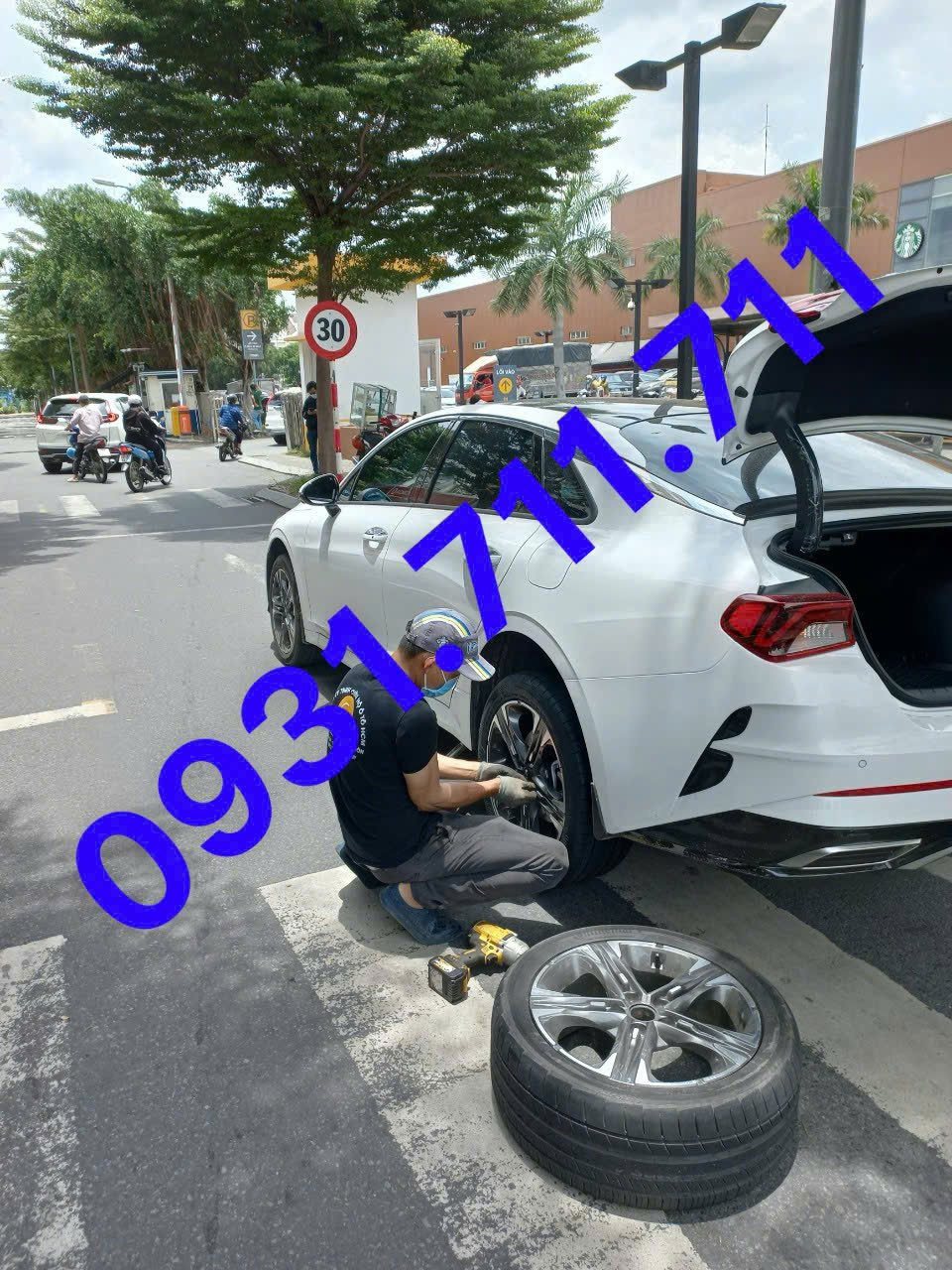 dịch vụ cứu hộ xe ô tô uy tín HCM